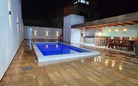 Casa Abade - 4 Quartos - Excelente localização